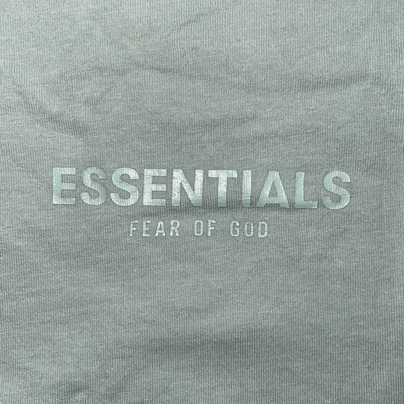 Essentials FW19 Tee - Picture 4 of 4